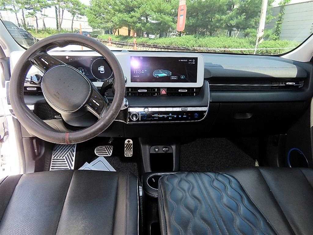 Hyundai Ioniq5 — photo 08