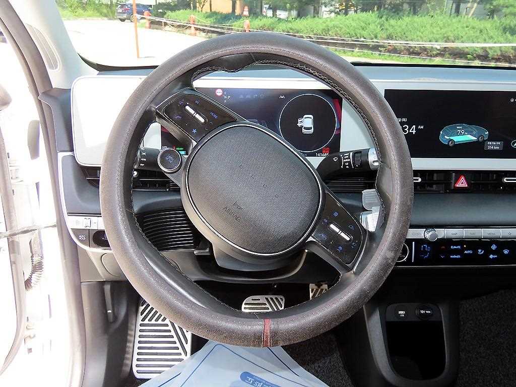Hyundai Ioniq5 — photo 09