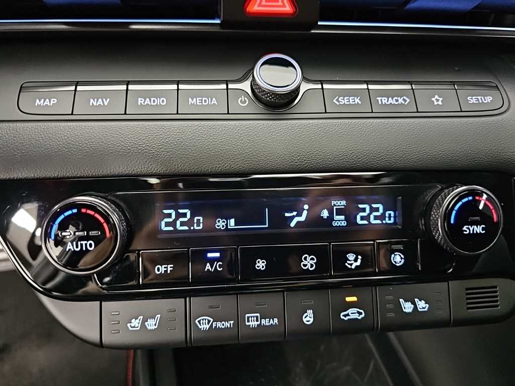 Hyundai Avante — photo 10