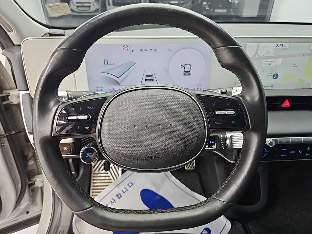 Hyundai Ioniq5 — photo 09