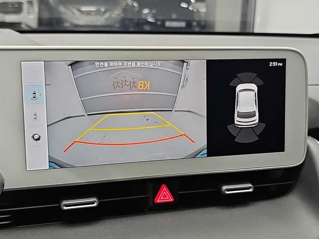 Hyundai Ioniq5 — photo 14