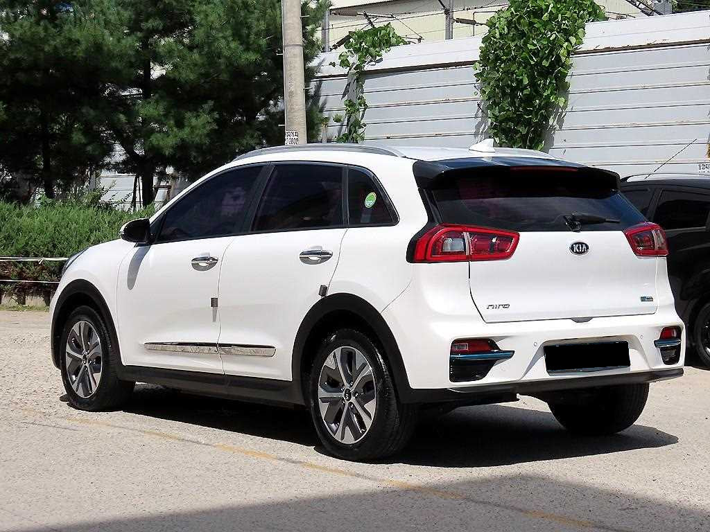 Kia Niro — photo 03