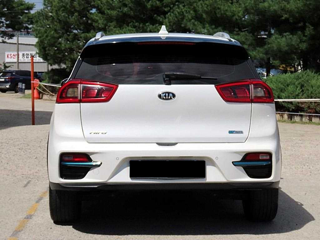 Kia Niro — photo 04
