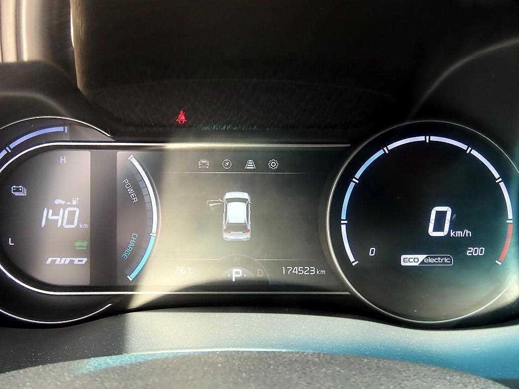 Kia Niro — photo 09