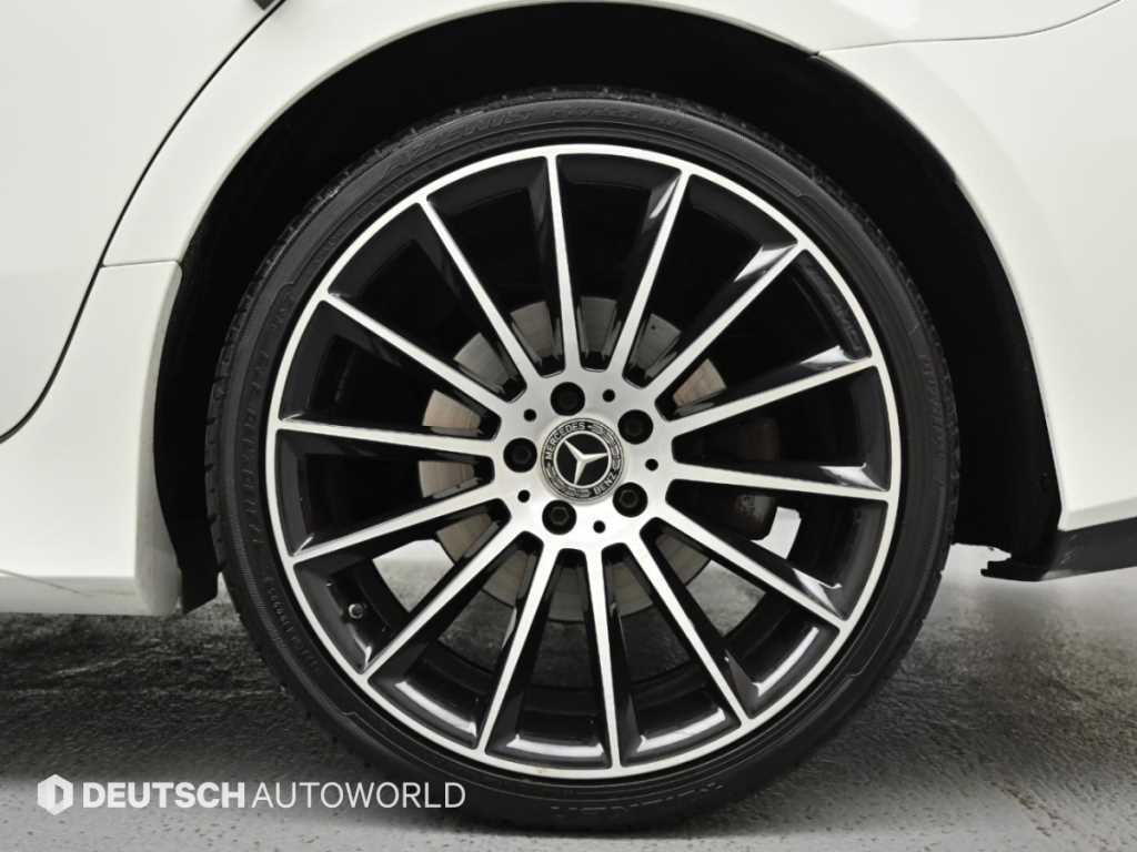 Mercedes-Benz CLS-Class — photo 05