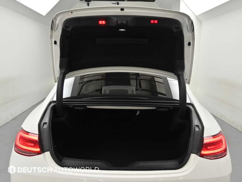 Mercedes-Benz CLS-Class — photo 19
