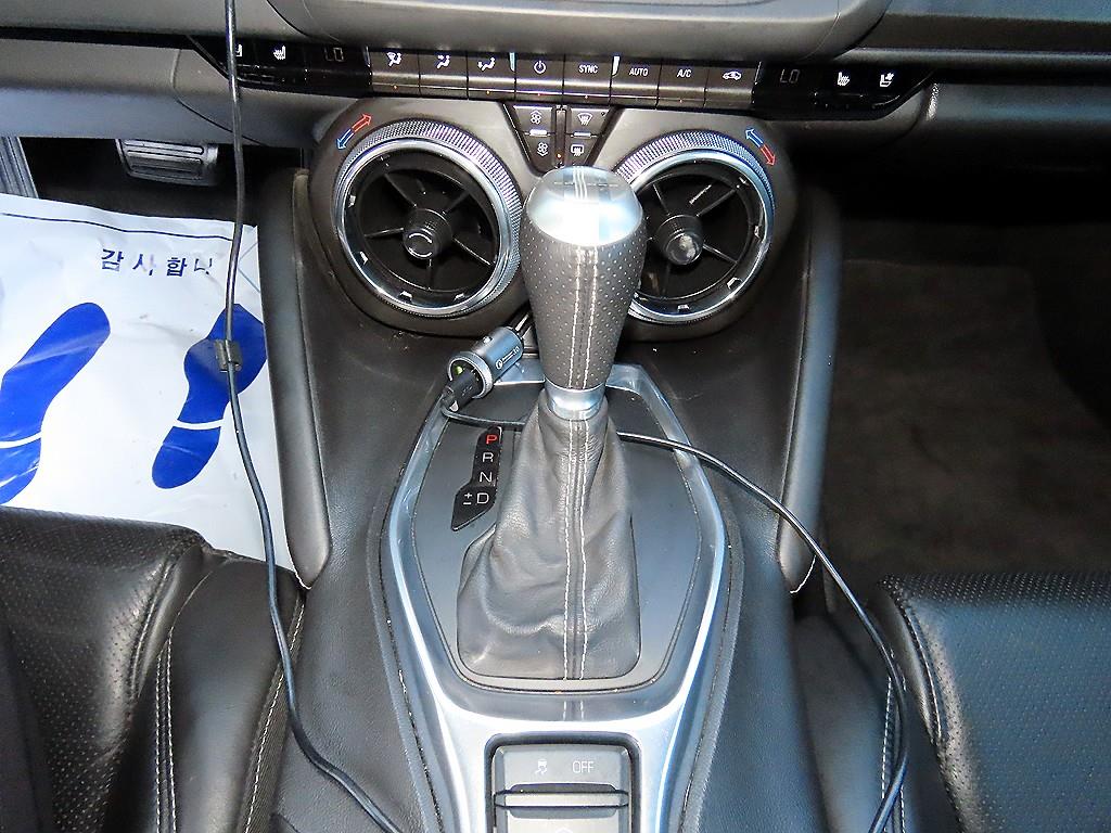 CHEVROLET Camaro — photo 11