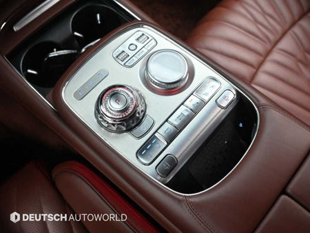 Genesis G90 — photo 09