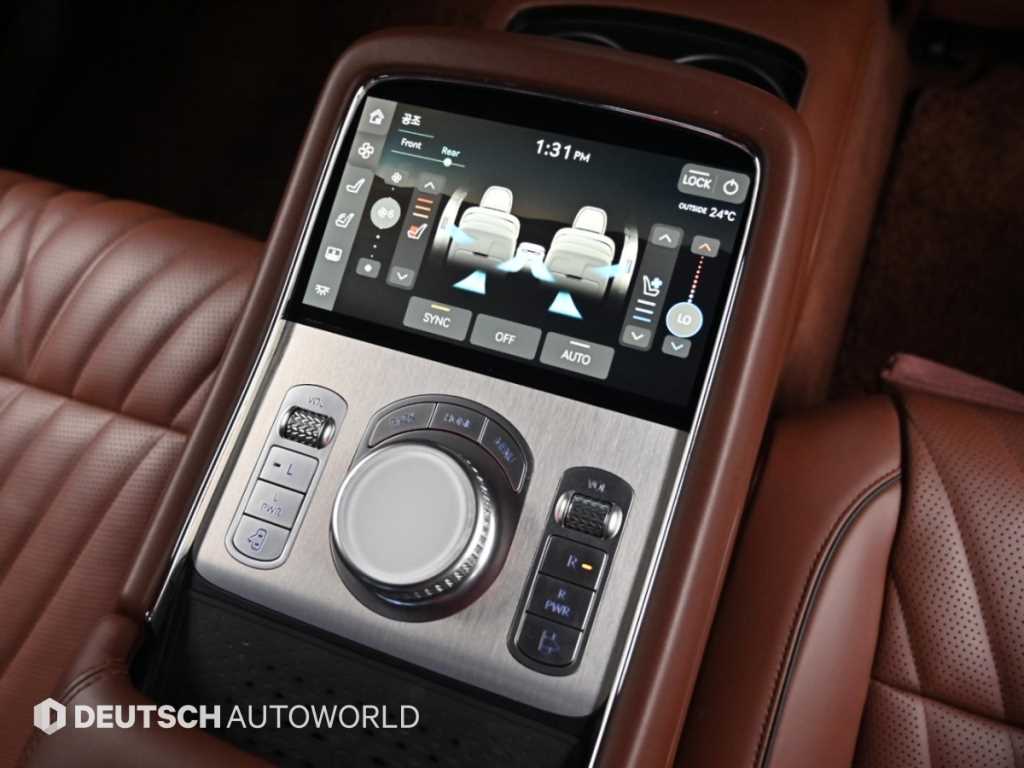 Genesis G90 — photo 16