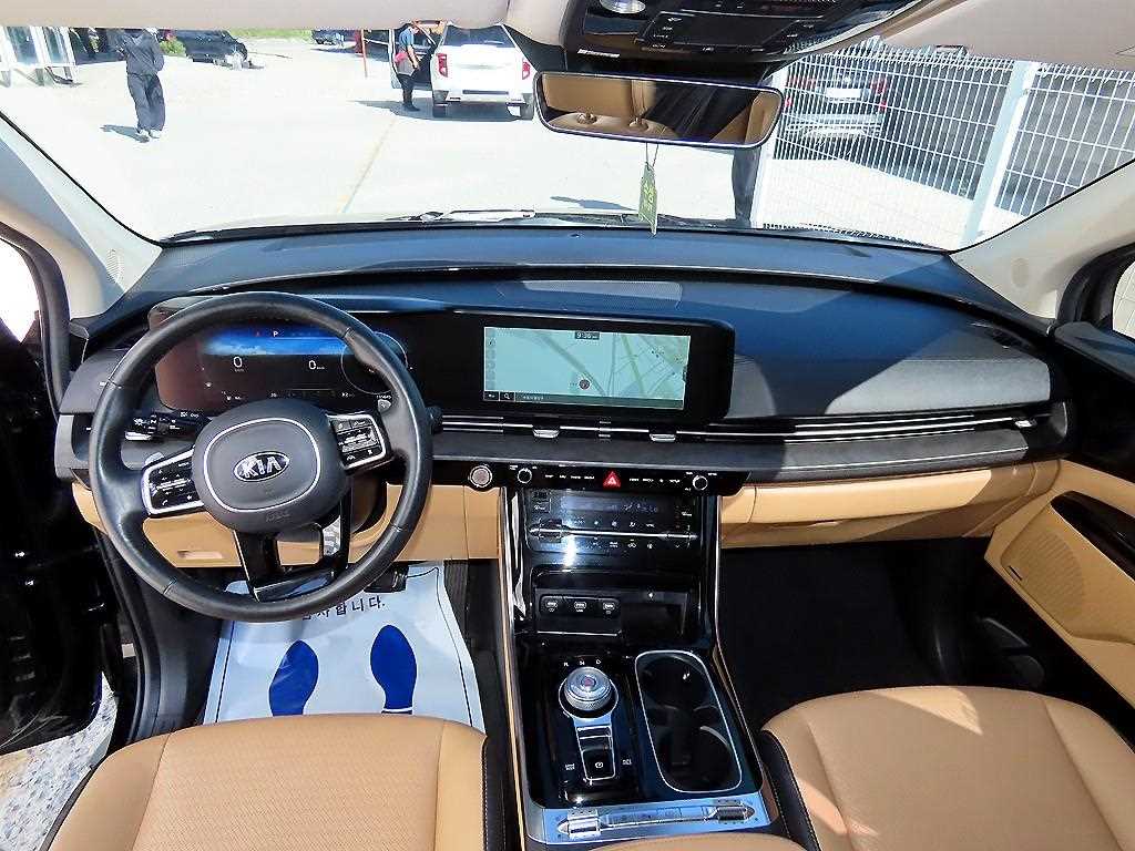 Kia Carnival — photo 08
