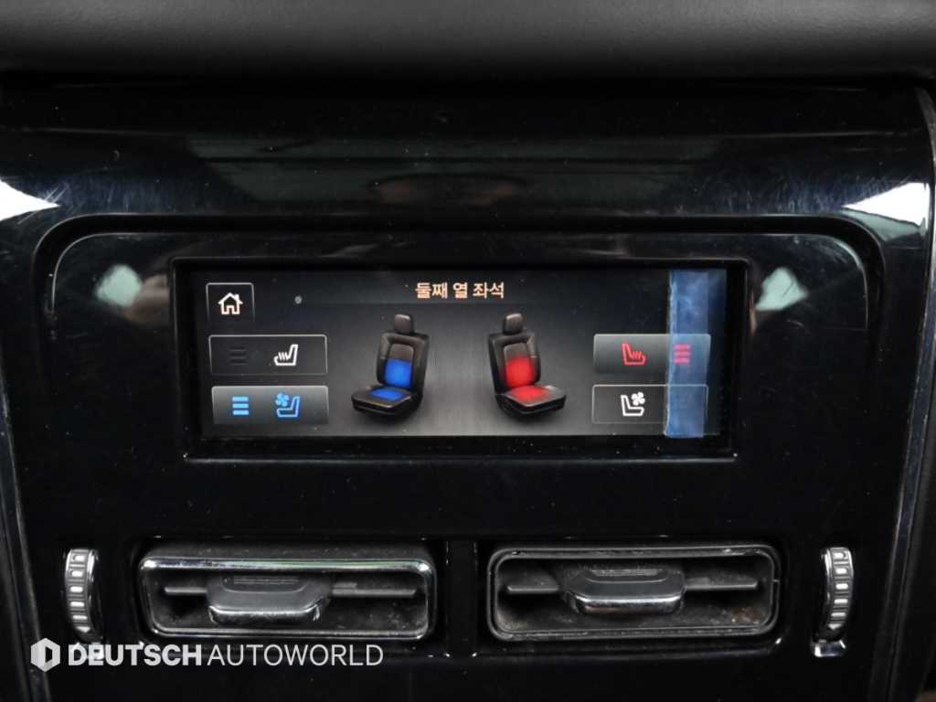 Lincoln Aviator — photo 16