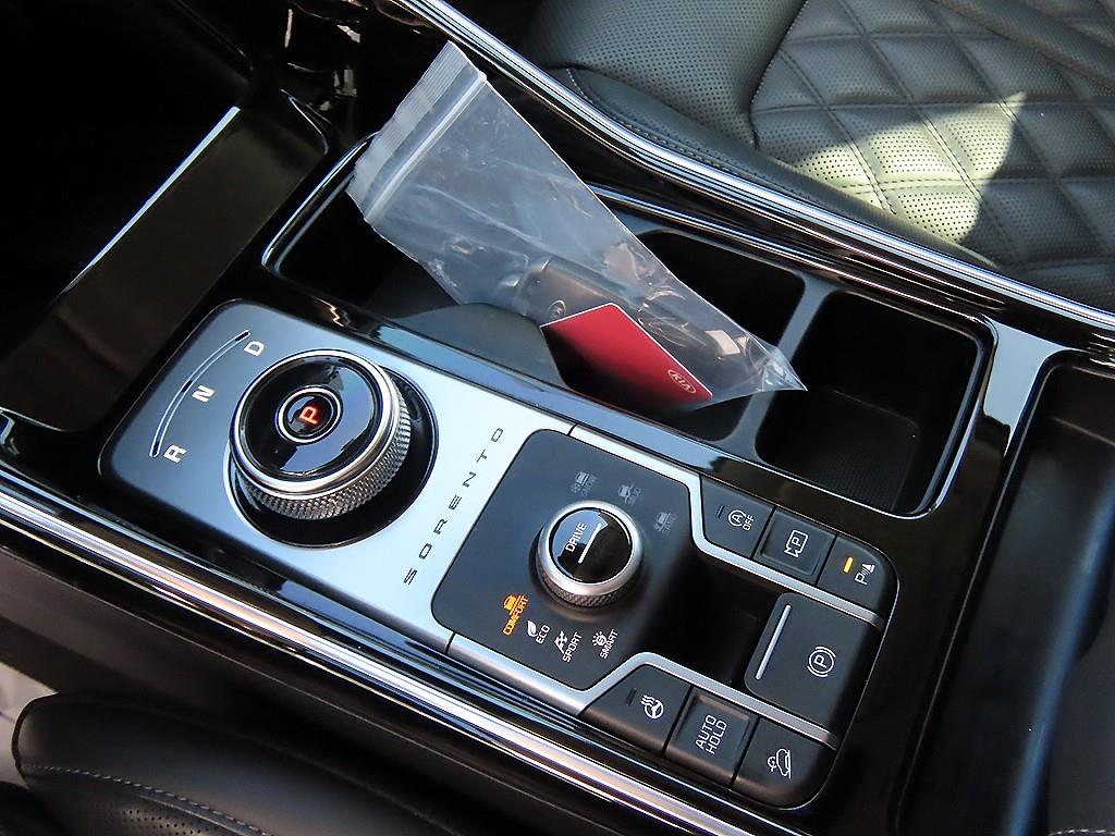 Kia Sorento — photo 11