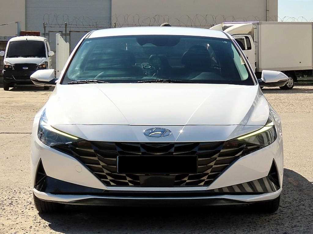 Hyundai Avante — photo 01