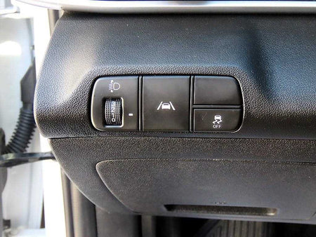 Hyundai Avante — photo 12