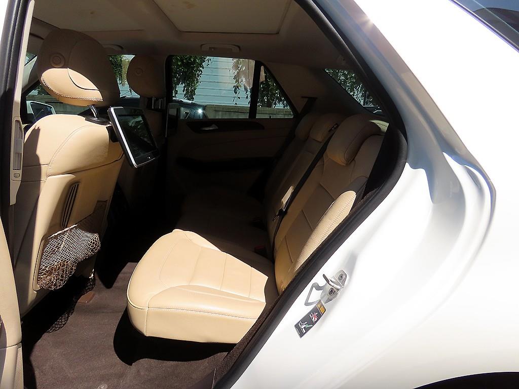 Mercedes-Benz GLE-Class — photo 06