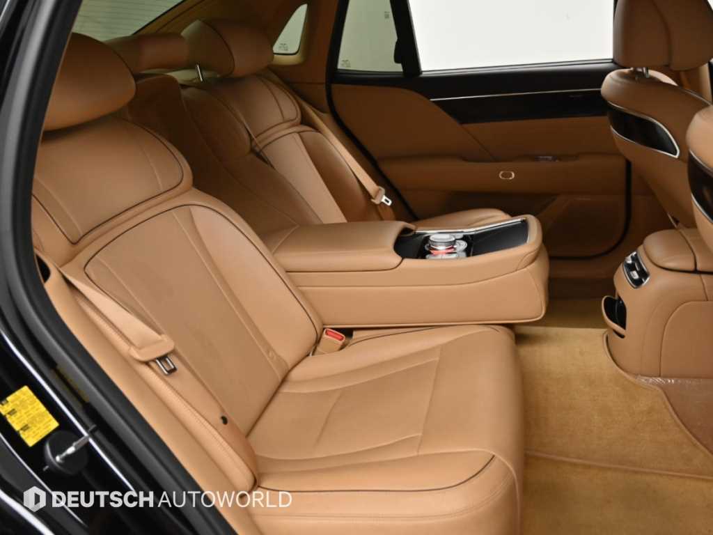 Genesis G90 — photo 12