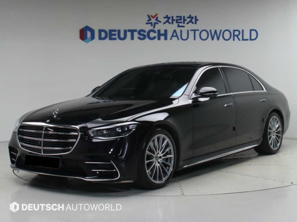 Mercedes-Benz S-Class — photo 01