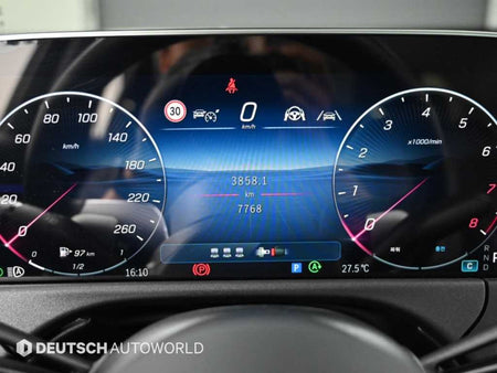 Mercedes-Benz E-Class — photo 08