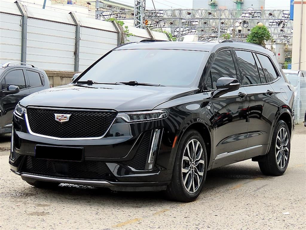 Cadillac XT6 — photo 02