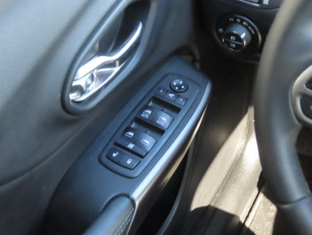 Jeep Cherokee — photo 13