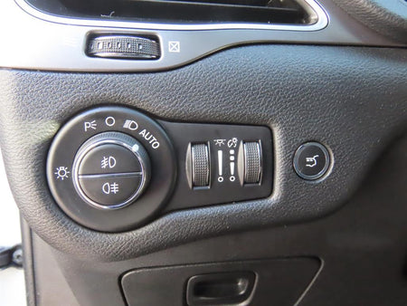 Jeep Cherokee — photo 14