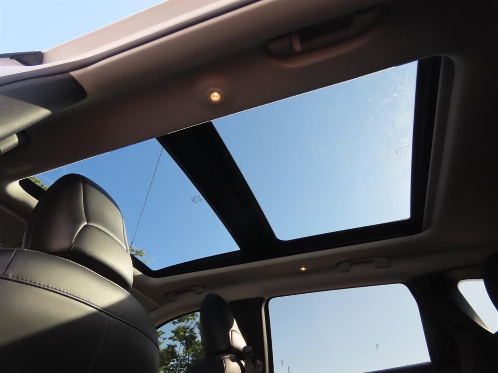 Jeep Cherokee — photo 17