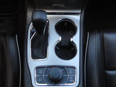 Jeep Cherokee — photo 17
