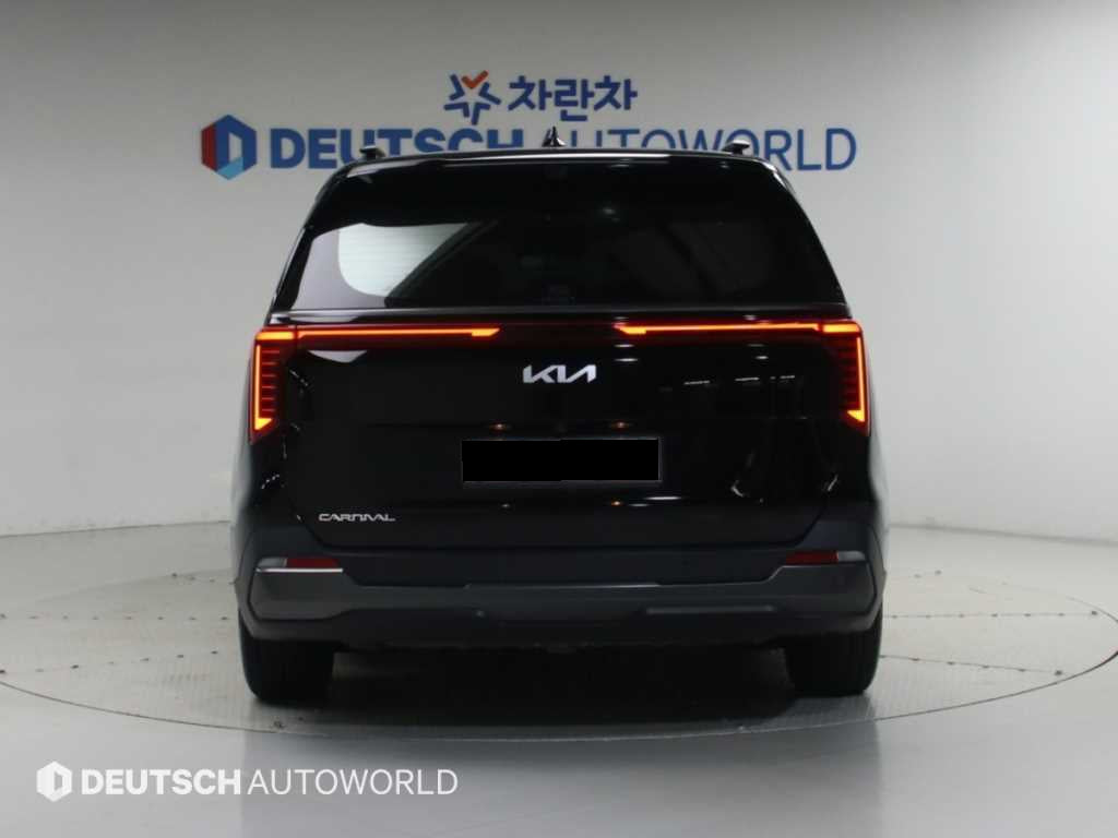 Kia Carnival — photo 04