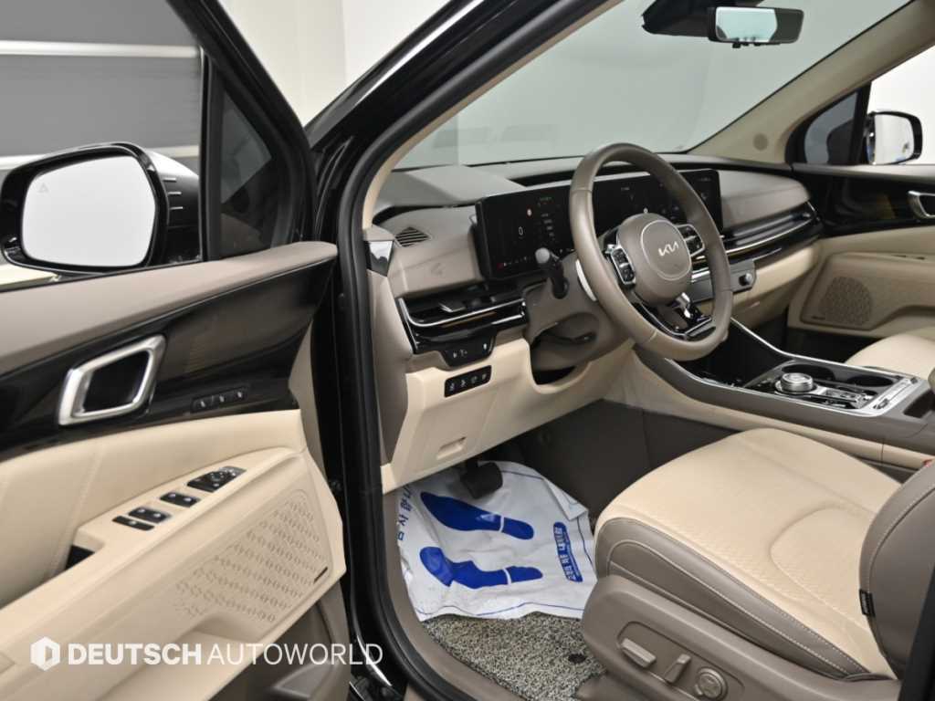 Kia Carnival — photo 11
