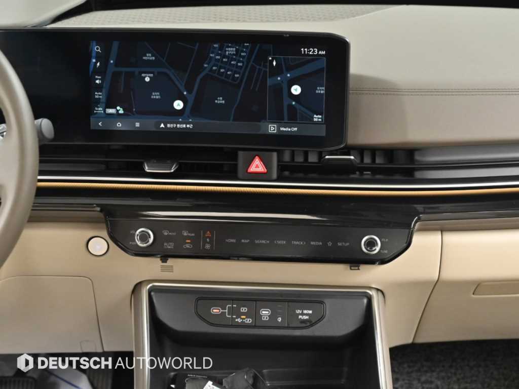 Kia Carnival — photo 14