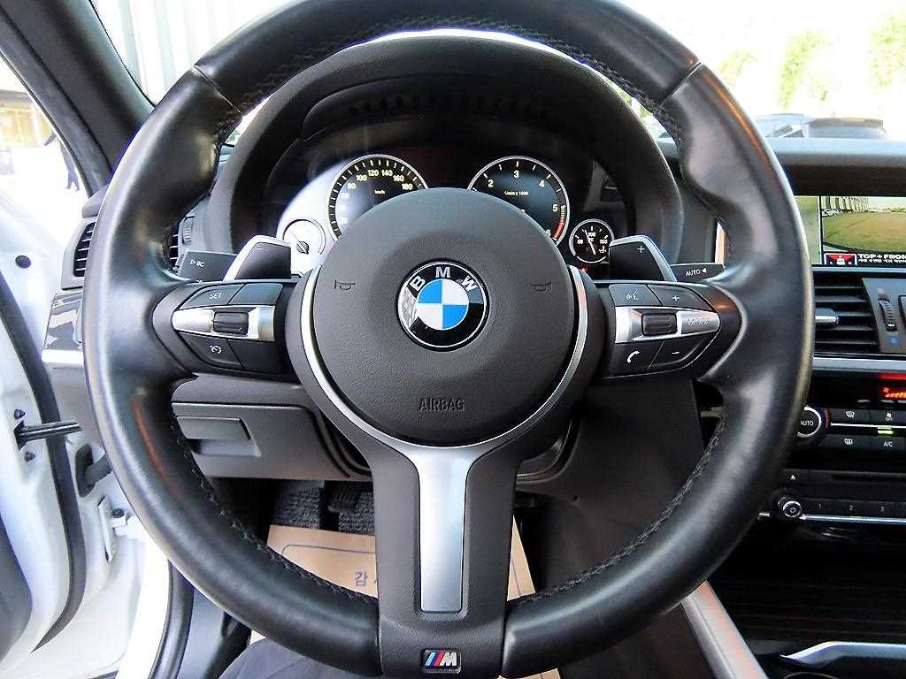 BMW X4 — photo 08
