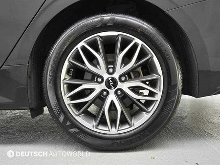 Kia K5 — photo 05