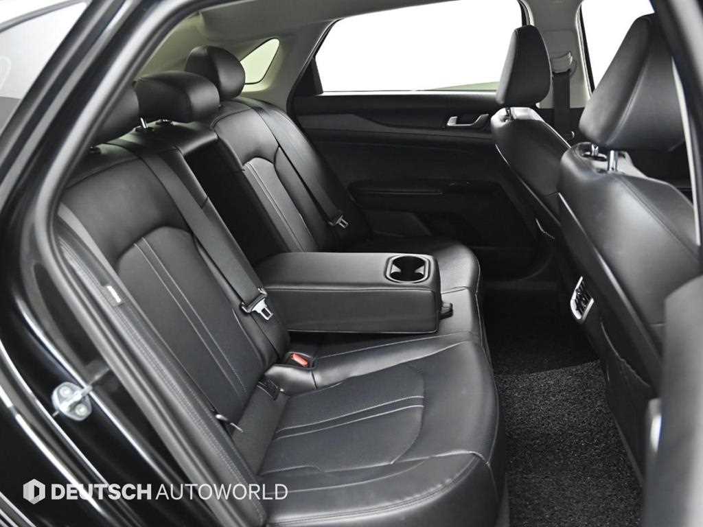 Kia K5 — photo 12