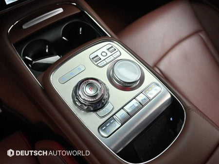 Genesis G90 — photo 09