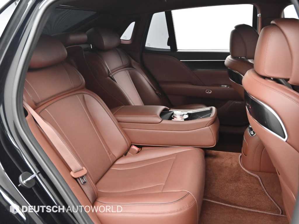 Genesis G90 — photo 12