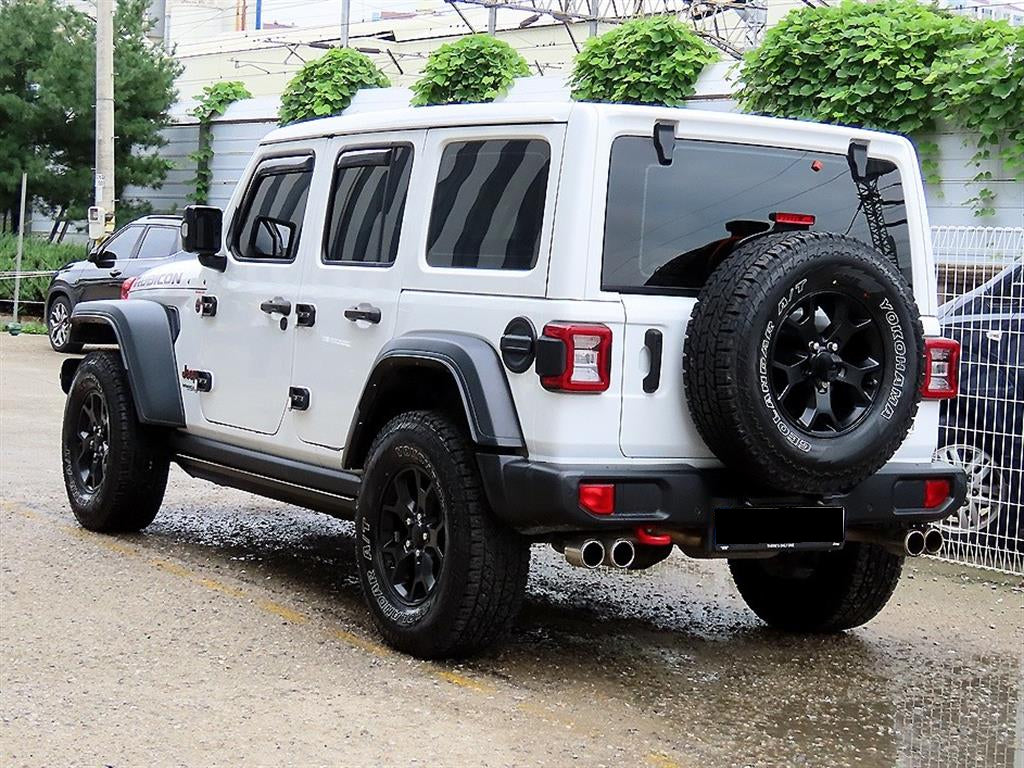 Jeep Wrangler — photo 03