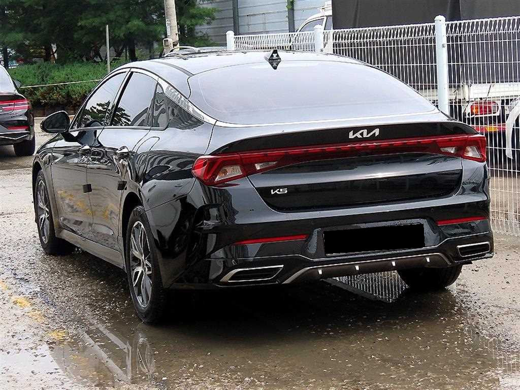 Kia K5 — photo 03
