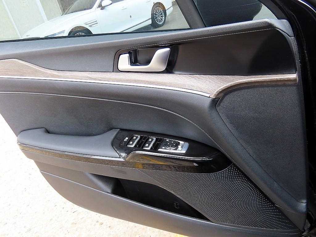 Kia K5 — photo 10