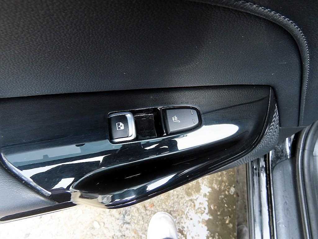 Kia K5 — photo 16
