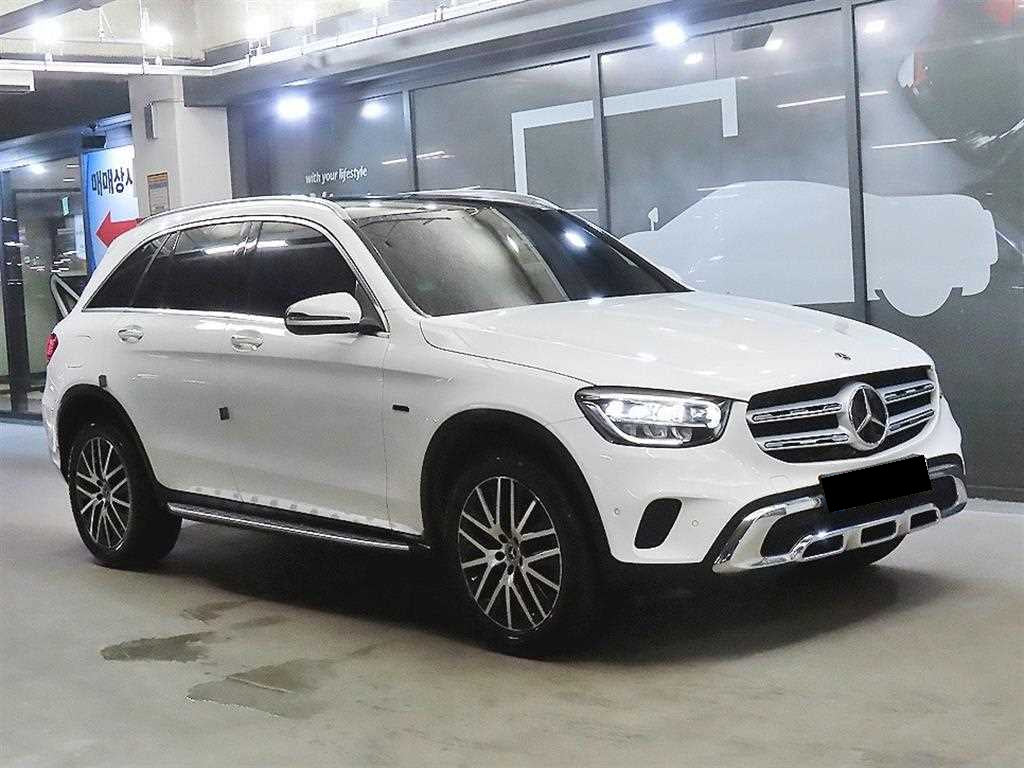 Mercedes-Benz GLC-Class — photo 01