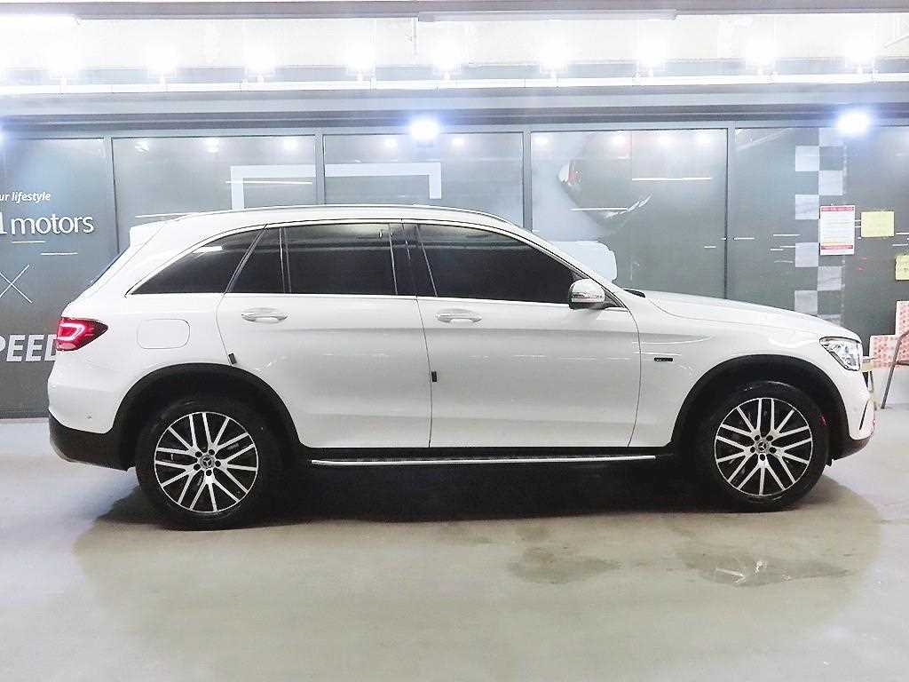 Mercedes-Benz GLC-Class — photo 03