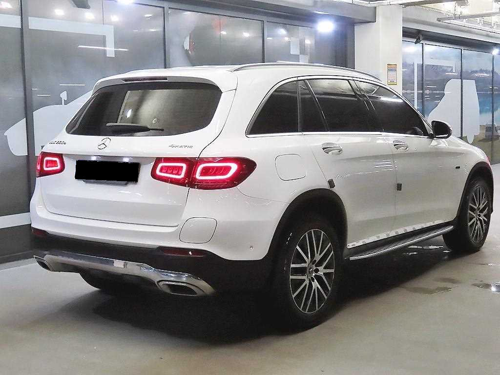 Mercedes-Benz GLC-Class — photo 04