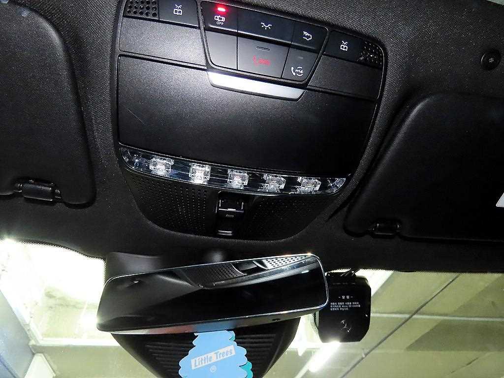 Mercedes-Benz GLC-Class — photo 13