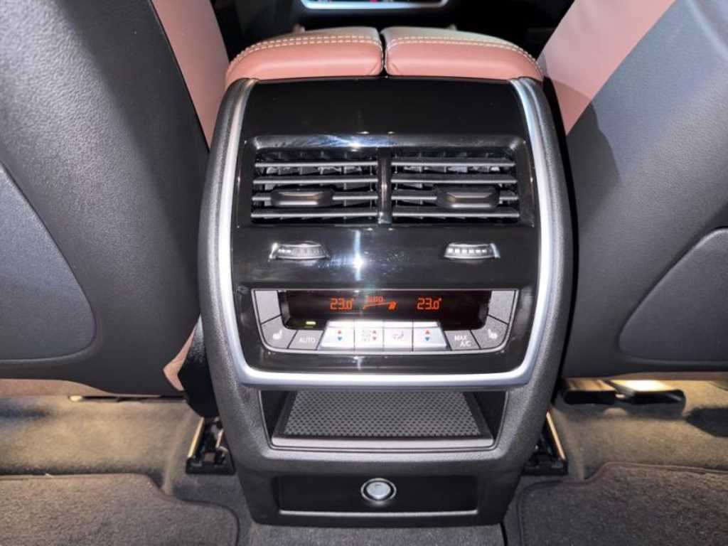 BMW X6 — photo 13