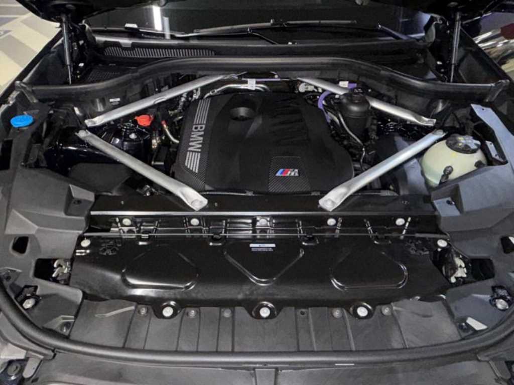 BMW X6 — photo 19