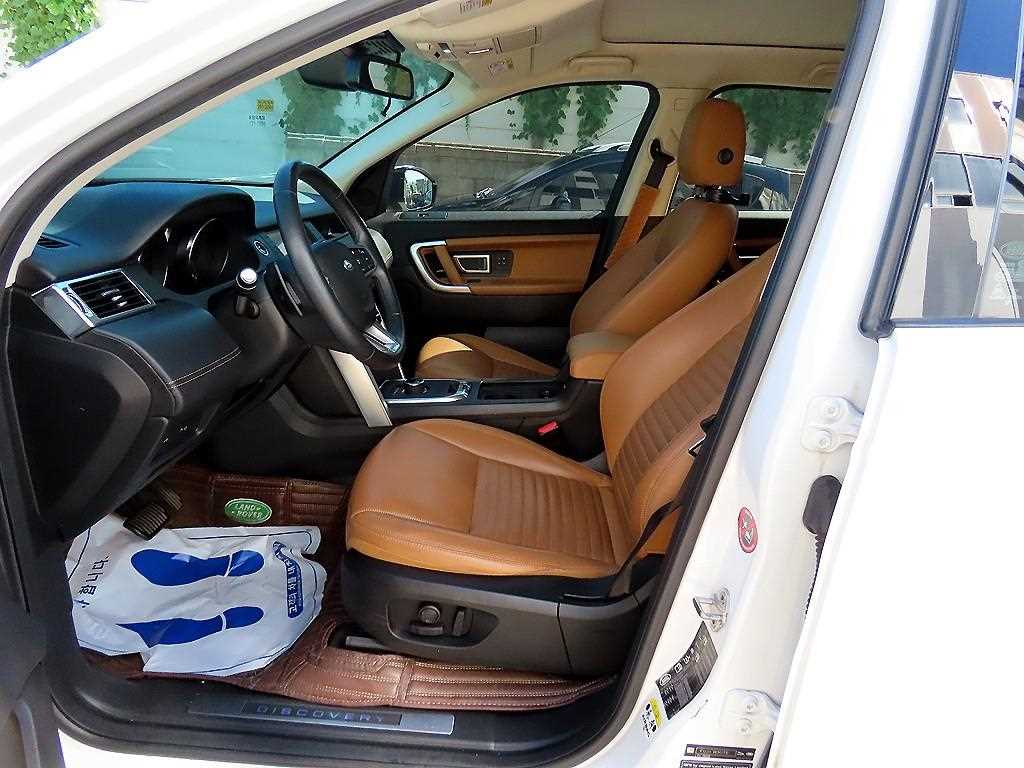 Land Rover Discovery Sport — photo 05