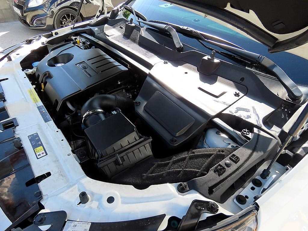 Land Rover Discovery Sport — photo 19