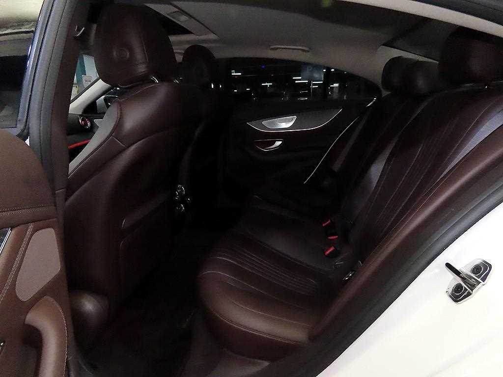 Mercedes-Benz CLS-Class — photo 07