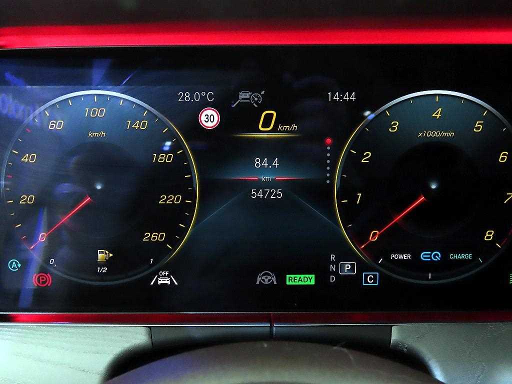 Mercedes-Benz CLS-Class — photo 09
