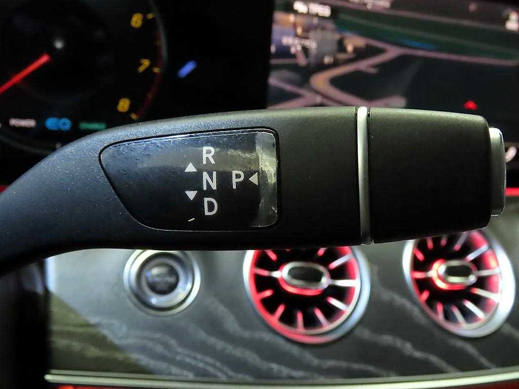 Mercedes-Benz CLS-Class — photo 12